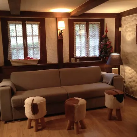 Cozy One Bedroom Flat In * Gsteig